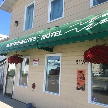 Northern Lites Motel Йелоунайф Екстериор снимка