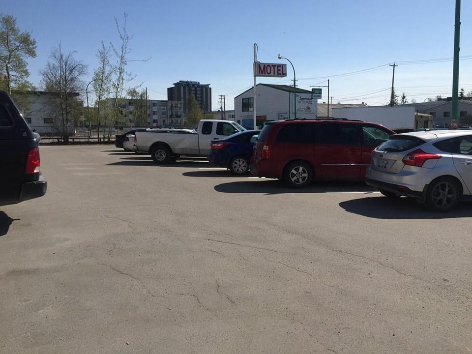 Northern Lites Motel Йелоунайф Екстериор снимка